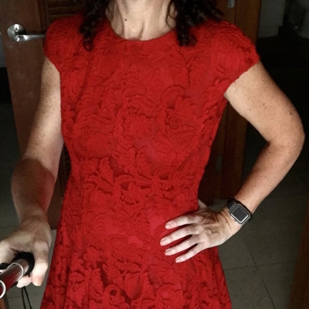 Carolina Herrera Red Lace Dress - Size 8 NWT - Picture 2 of 16